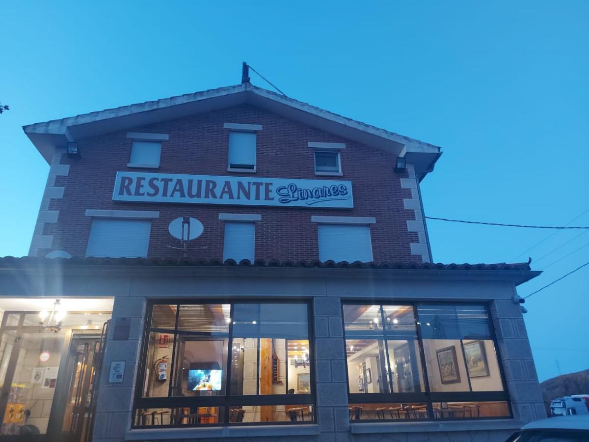 Hostal Linares Villanueva de Argaño Exteriör bild