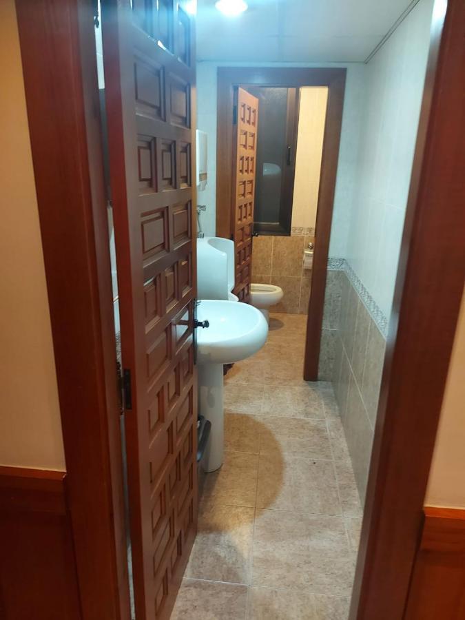 Hostal Linares Villanueva de Argaño Exteriör bild